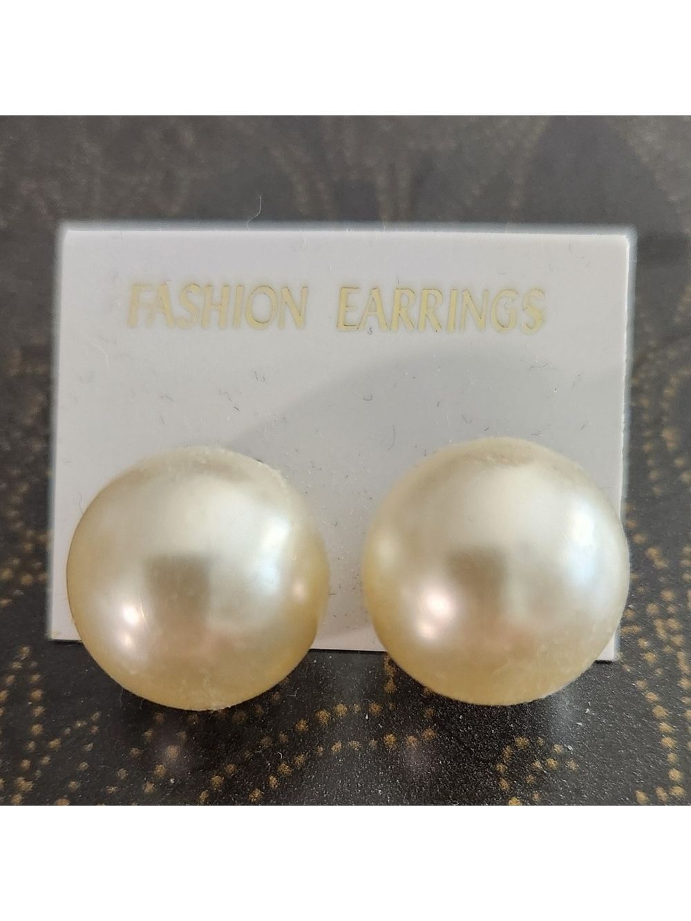 NWT Huge AAA+ 12-13mm white Faux South Sea pearl stud earrings - Picture 3 of 3